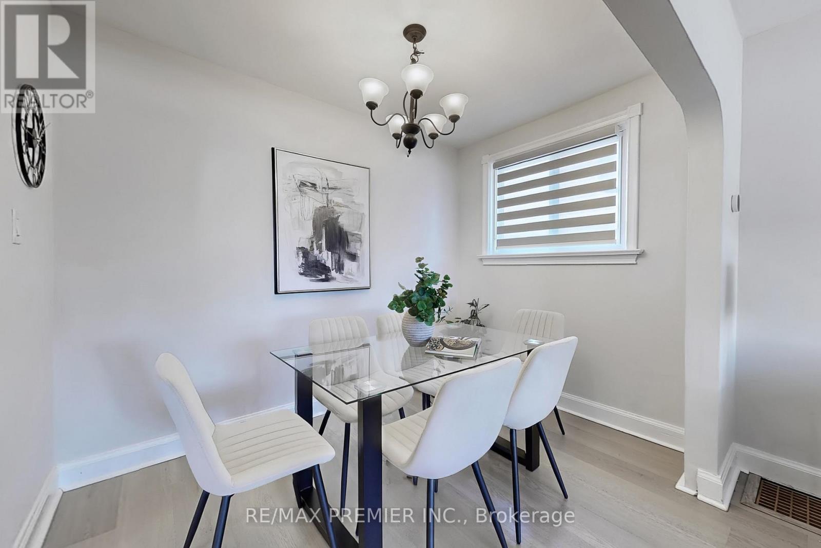 47 Amsterdam Avenue, Toronto, Ontario  M4B 2B9 - Photo 7 - E13007110