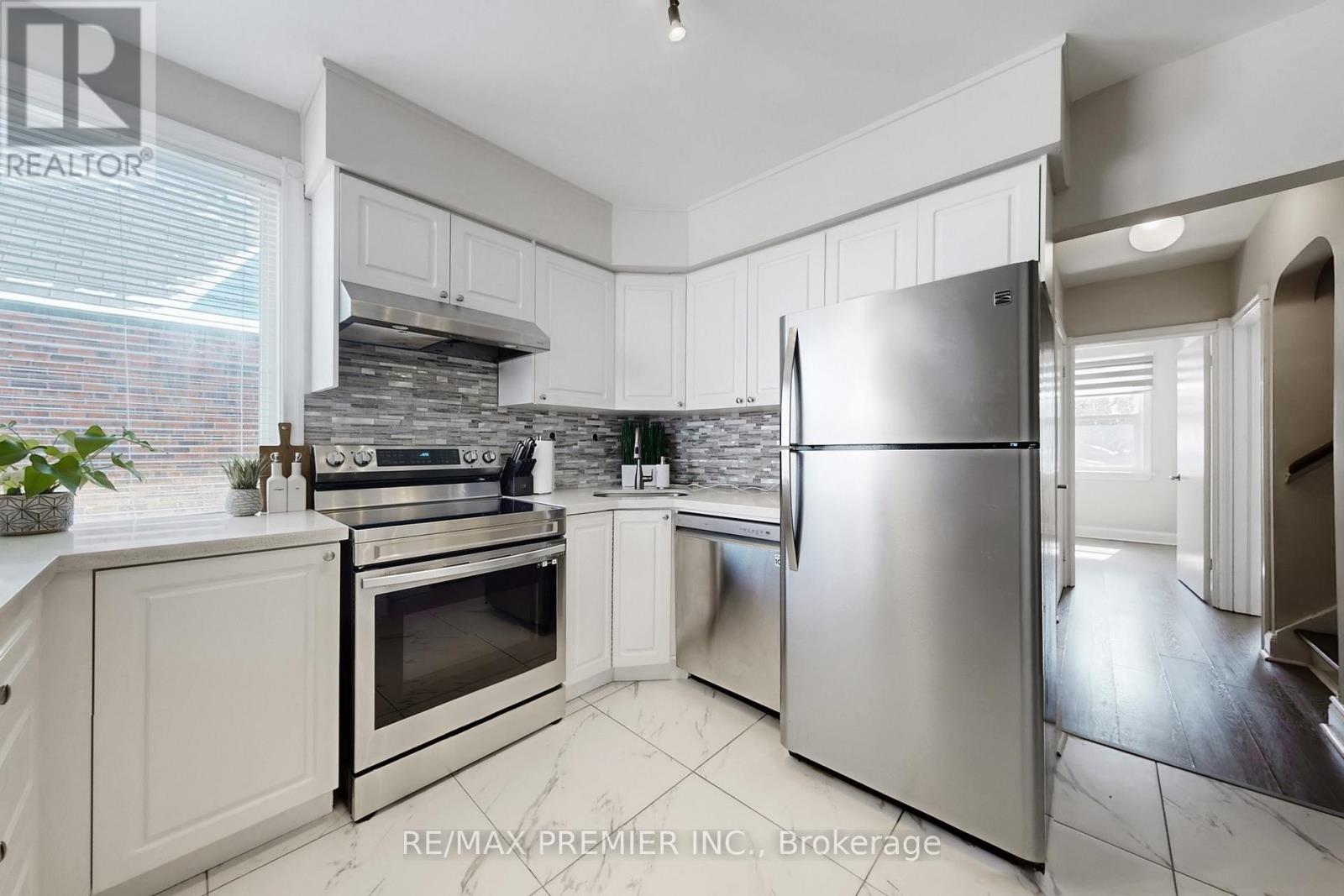 47 Amsterdam Avenue, Toronto, Ontario  M4B 2B9 - Photo 9 - E13007110