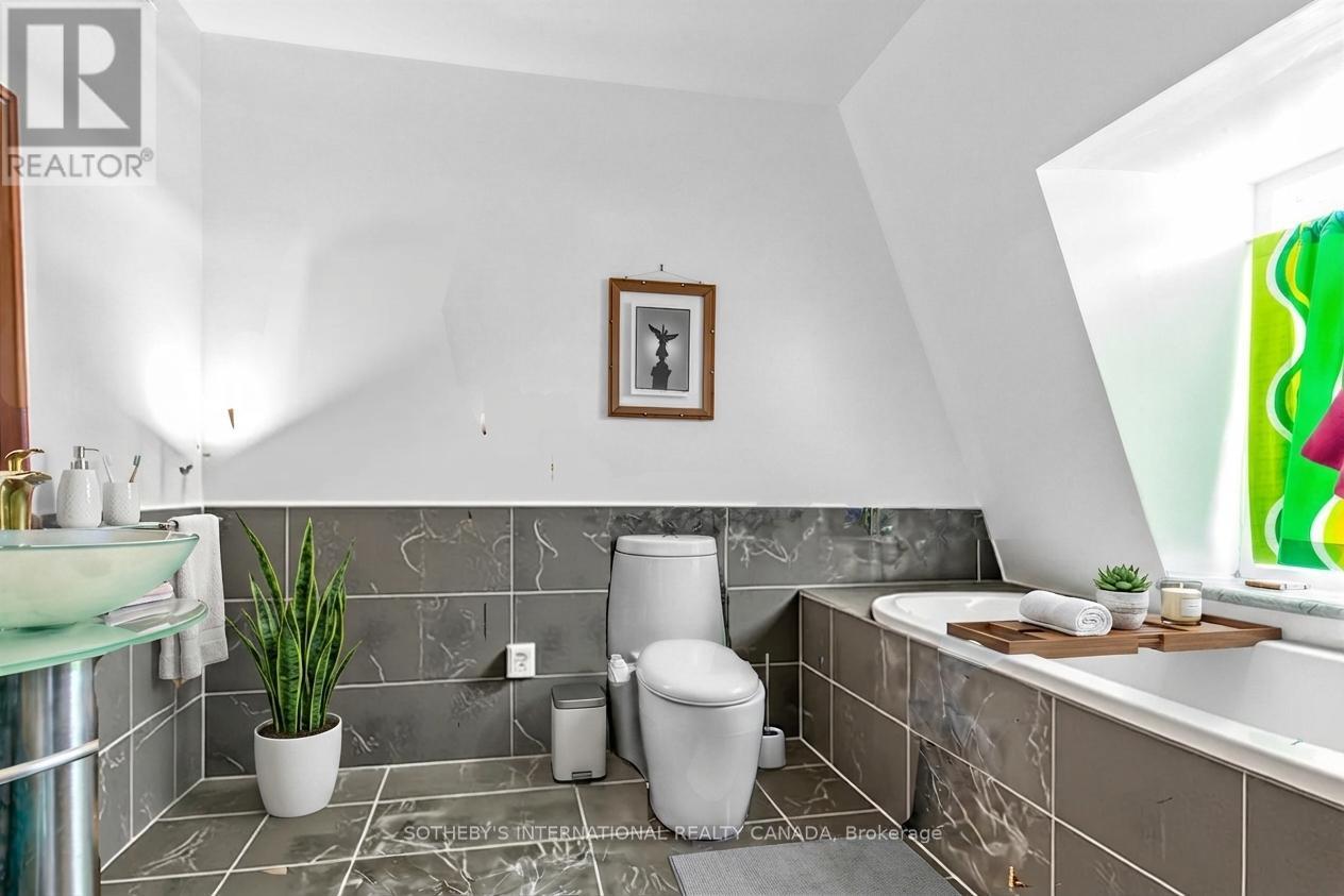 243 Gerrard Street E, Toronto, Ontario  M5A 2G1 - Photo 42 - C13003632