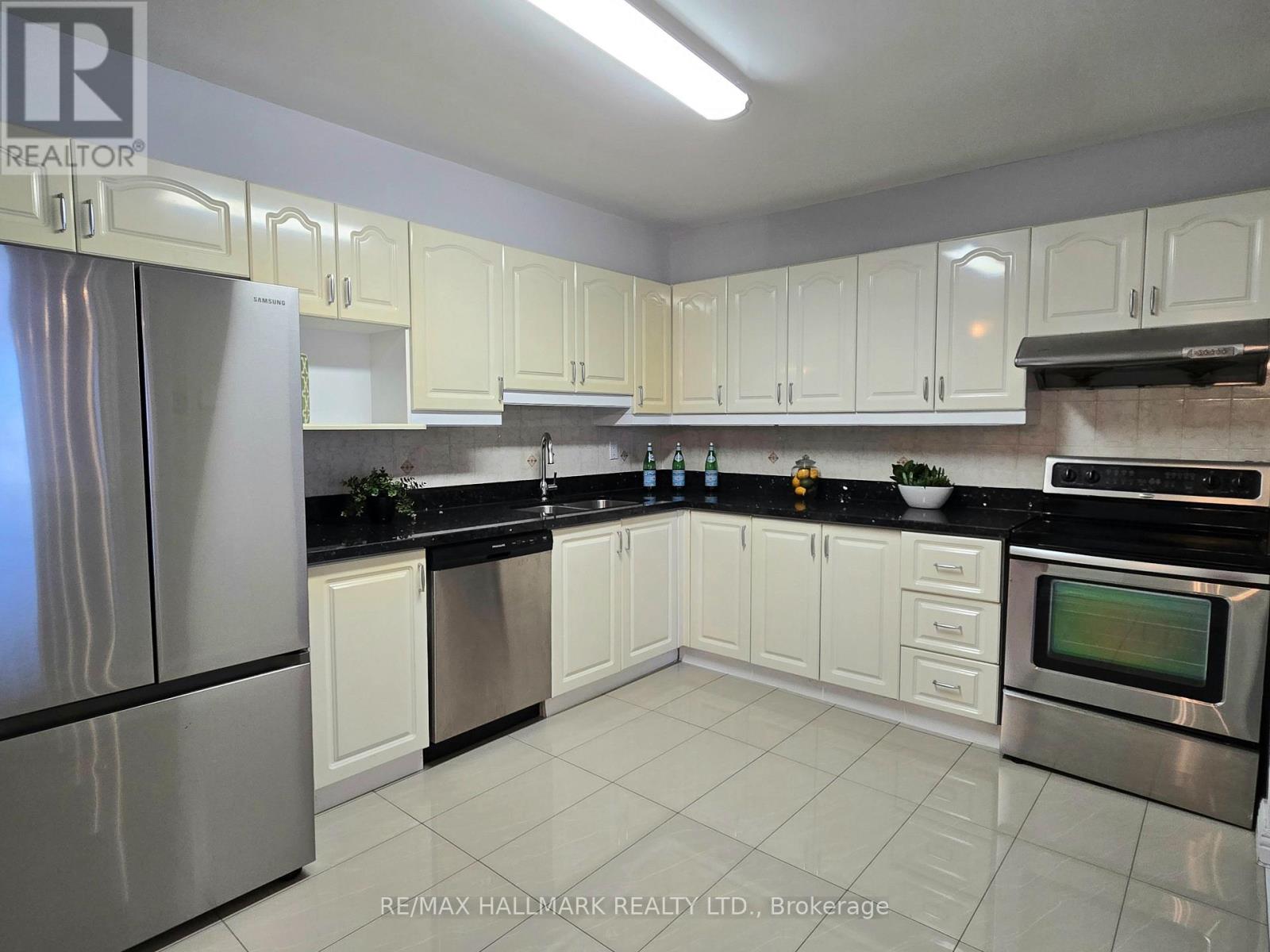 1239 - 25 Bamburgh Circle, Toronto, Ontario  M1W 3W2 - Photo 17 - E12746430