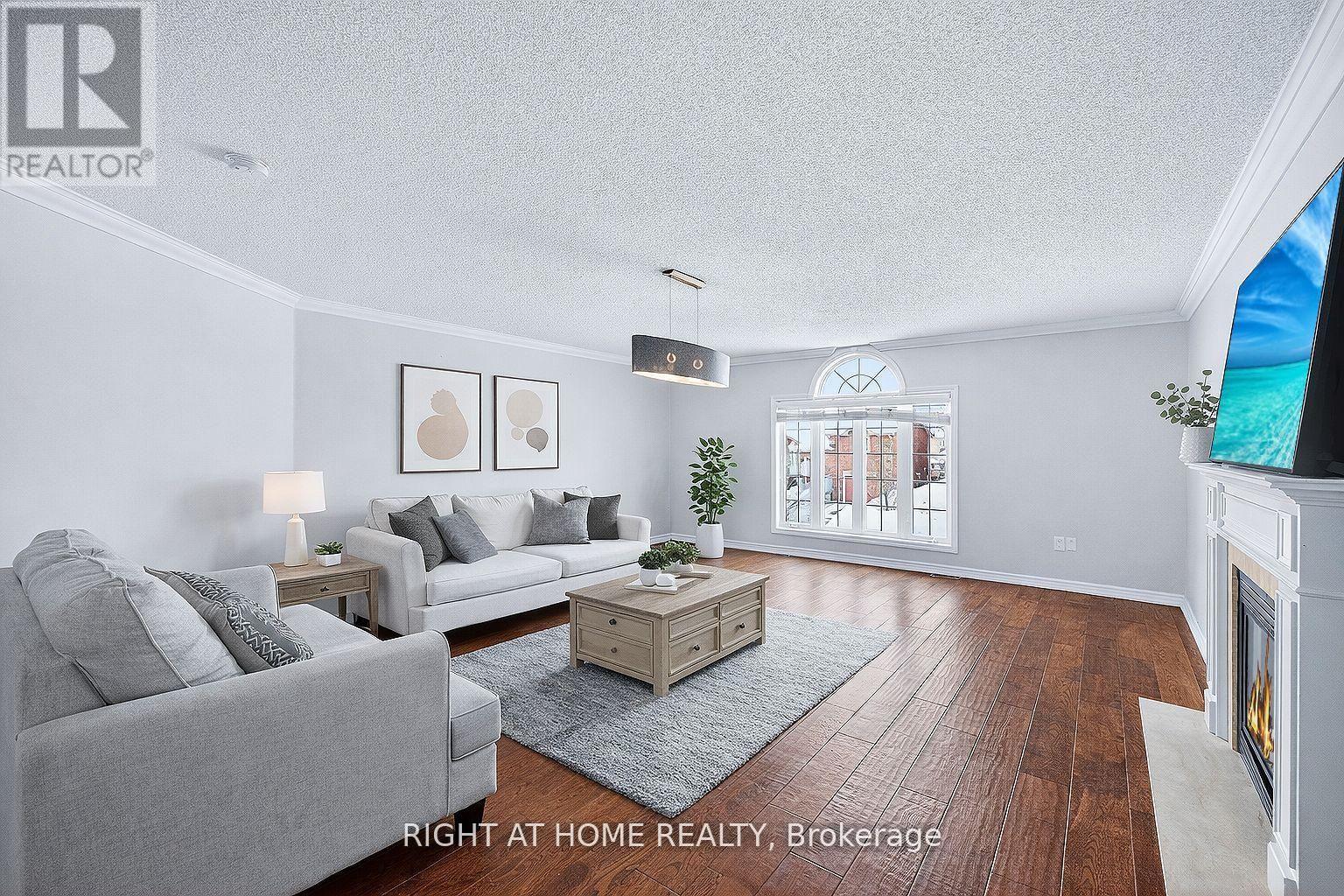 1342 Corm Street, Innisfil, Ontario  L9S 0B2 - Photo 3 - N12931480