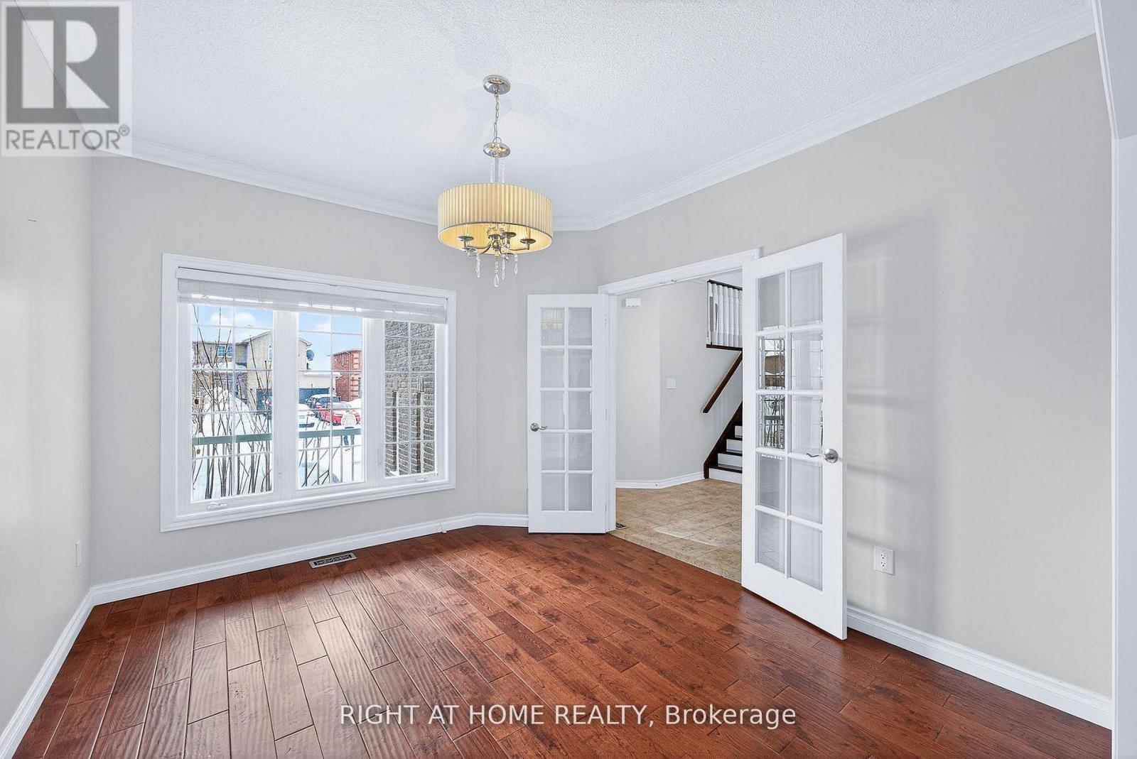 1342 Corm Street, Innisfil, Ontario  L9S 0B2 - Photo 8 - N12931480