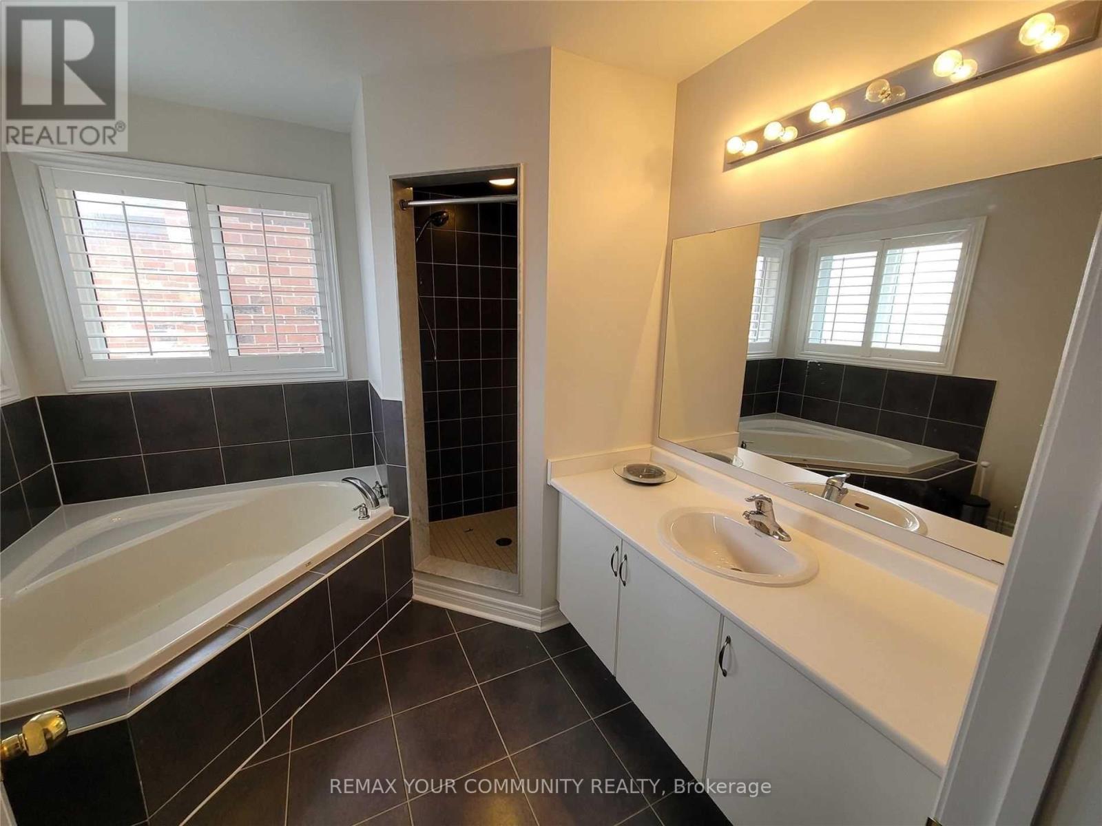 5 Bellcroft Lane, Markham, Ontario  L6B 0N7 - Photo 18 - N13006976