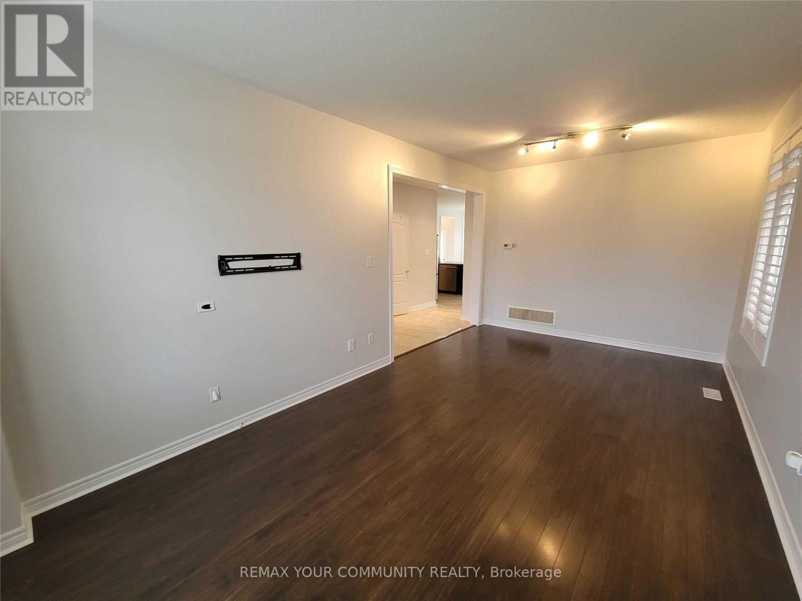 5 Bellcroft Lane, Markham, Ontario  L6B 0N7 - Photo 5 - N13006976