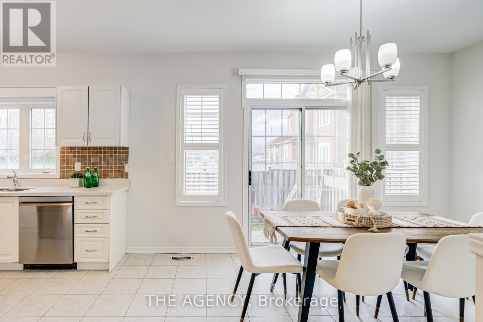 6 Levellands Crescent, Richmond Hill, Ontario  L4B 0A5 - Photo 11 - N13007088