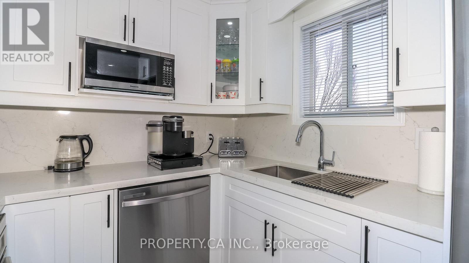 3 Coleman Drive, Barrie (Edgehill Drive), Ontario  L4N 0R5 - Photo 12 - S13007014