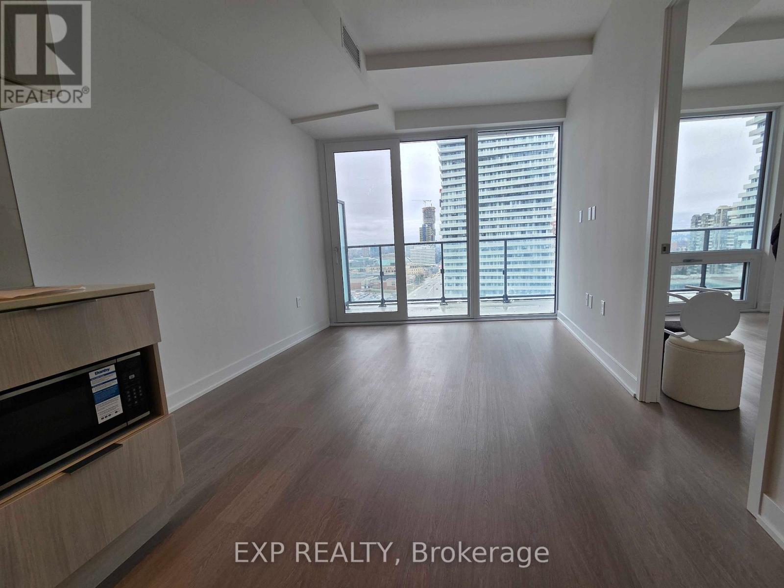 1306 - 448 Burnhamthorpe Road W, Mississauga, Ontario  L5B 0R4 - Photo 2 - W12986428