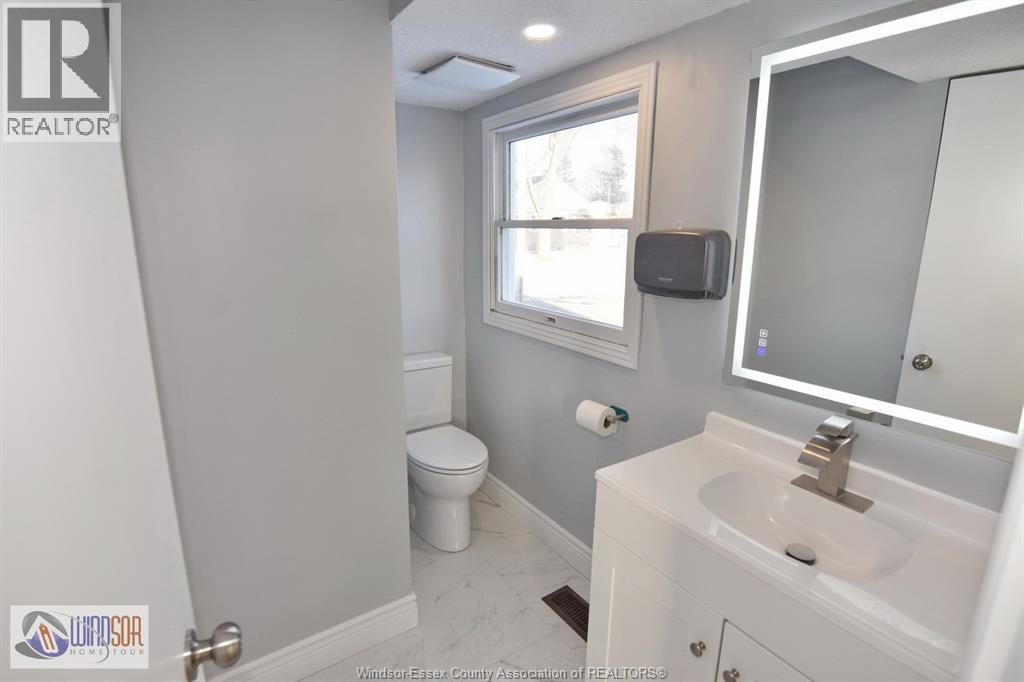 911 Front Road, Lasalle, Ontario  N9J 2A5 - Photo 18 - 26001600