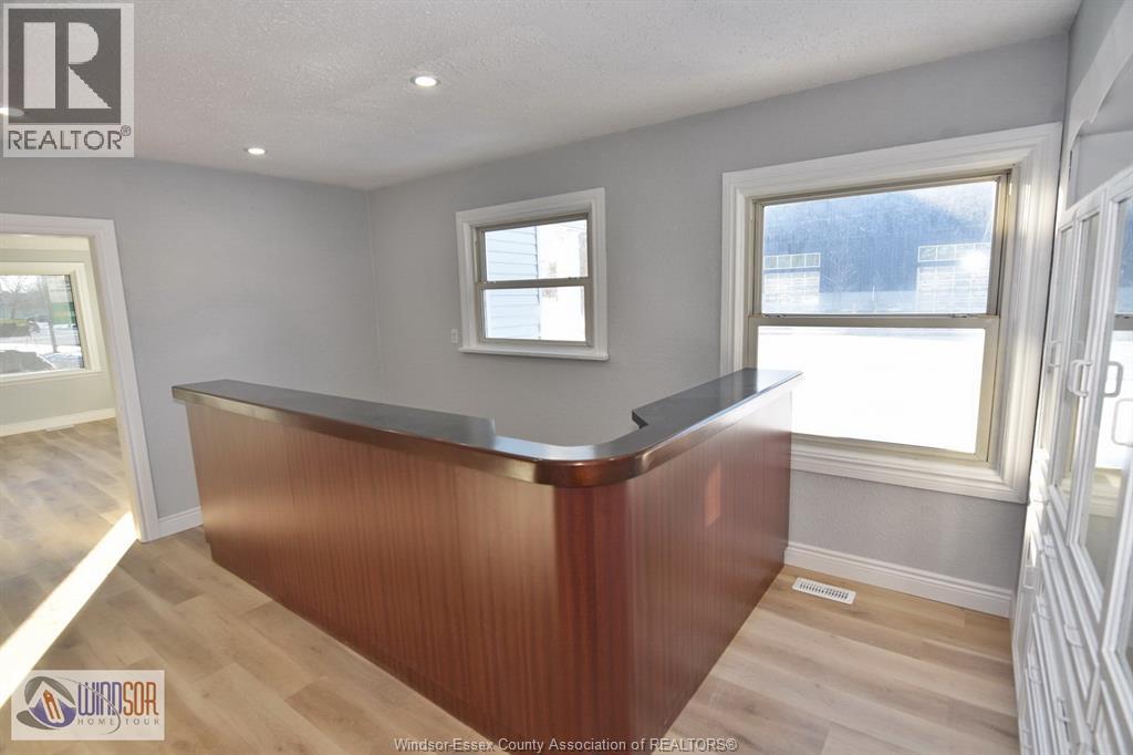 911 Front Road, Lasalle, Ontario  N9J 2A5 - Photo 13 - 26001600