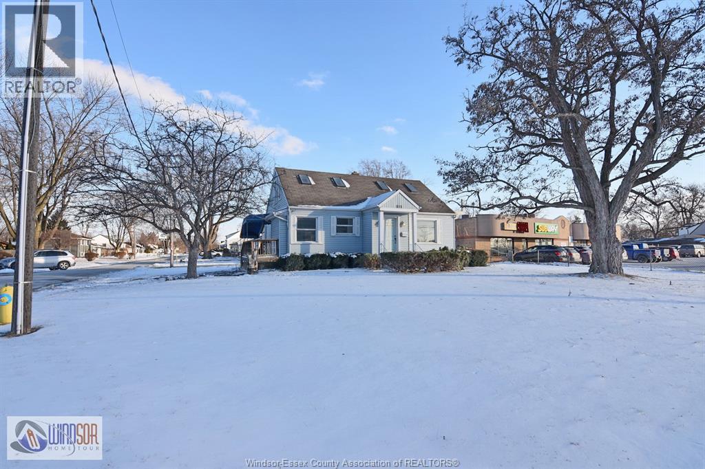 911 Front Road, Lasalle, Ontario  N9J 2A5 - Photo 3 - 26001600