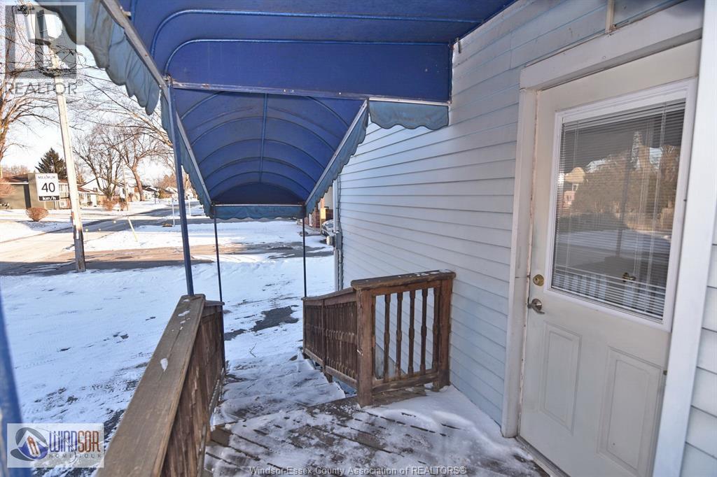 911 Front Road, Lasalle, Ontario  N9J 2A5 - Photo 6 - 26001600