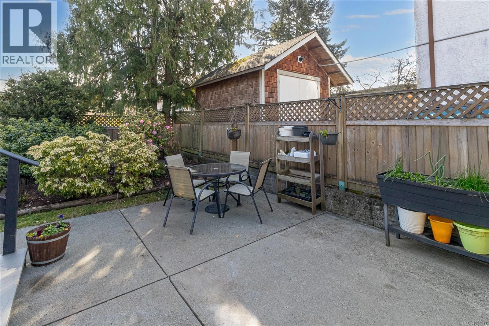 815 Hereward Rd, Victoria, British Columbia  V9A 4C9 - Photo 29 - 1030317