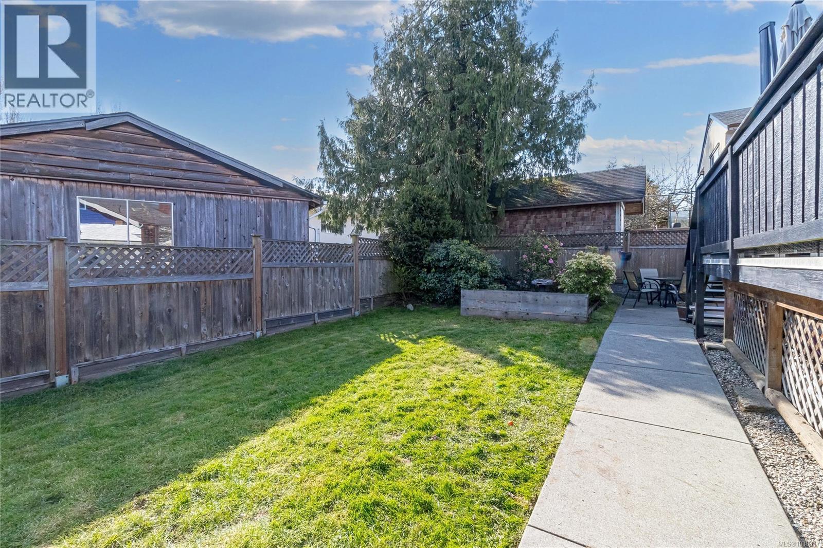 815 Hereward Rd, Victoria, British Columbia  V9A 4C9 - Photo 34 - 1030317