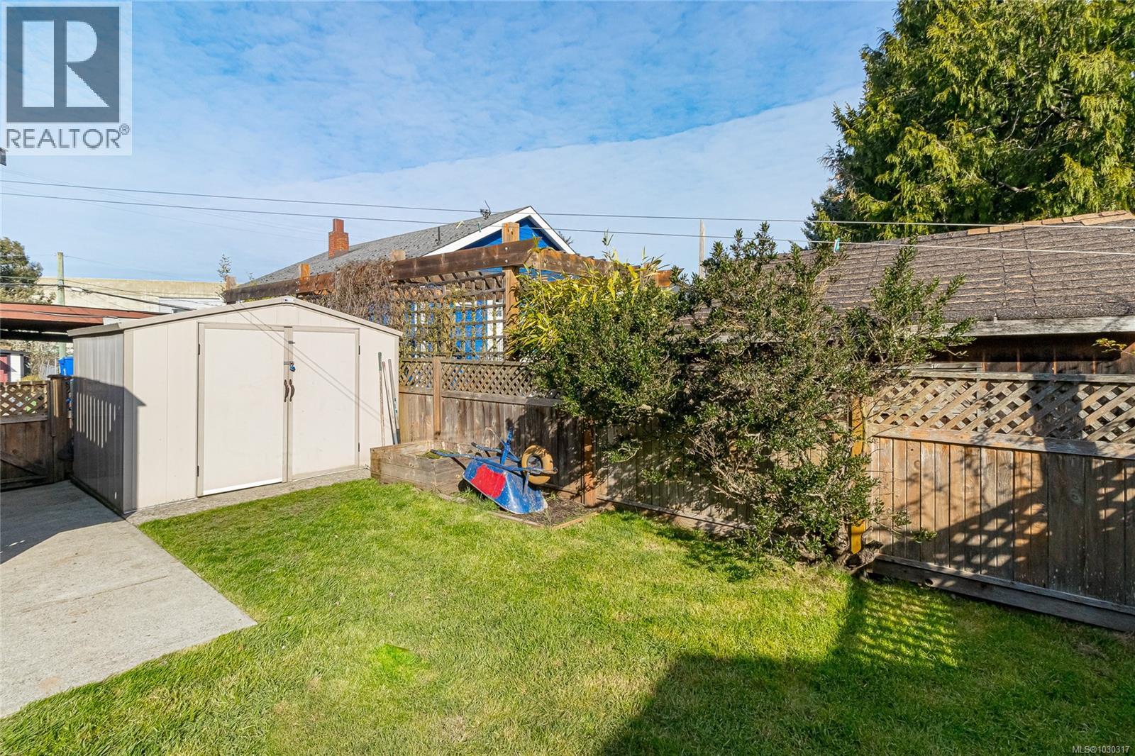 815 Hereward Rd, Victoria, British Columbia  V9A 4C9 - Photo 33 - 1030317