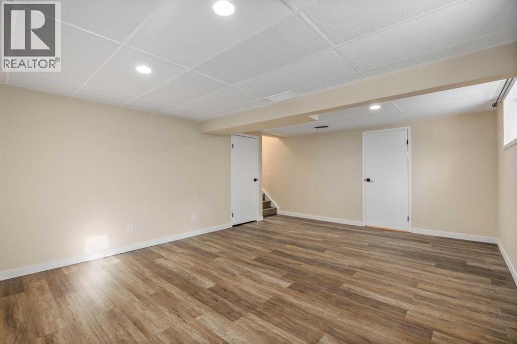 131 Stratton Crescent Sw, Calgary, Alberta  T3H 1T7 - Photo 21 - A2293052