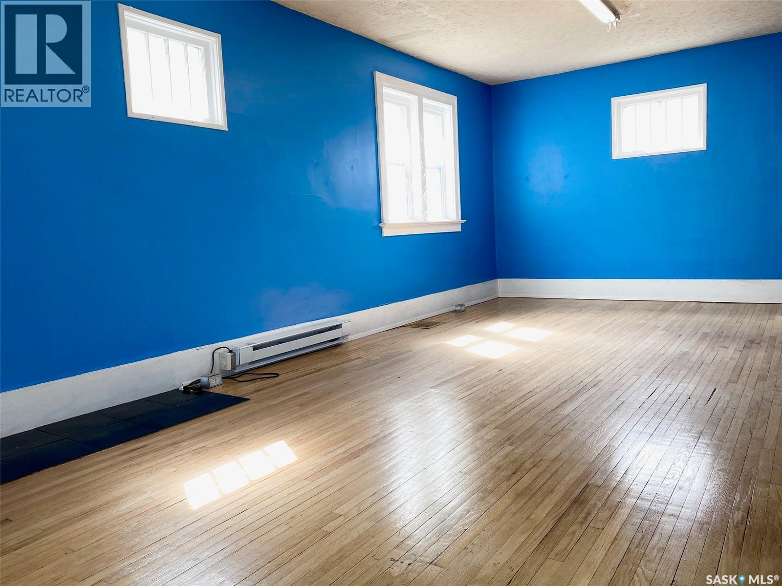 3033 Dewdney Avenue, Regina, Saskatchewan  S4Y 0Y3 - Photo 8 - SK033024