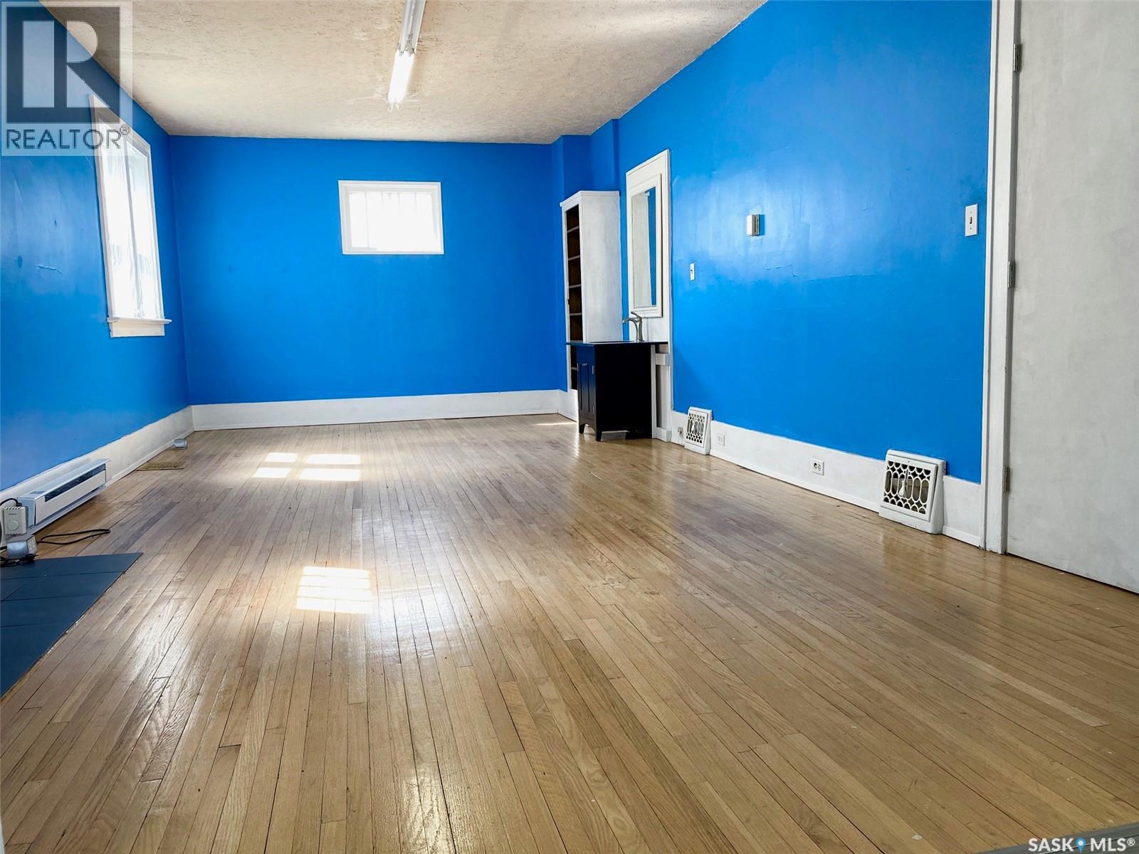 3033 Dewdney Avenue, Regina, Saskatchewan  S4Y 0Y3 - Photo 9 - SK033024