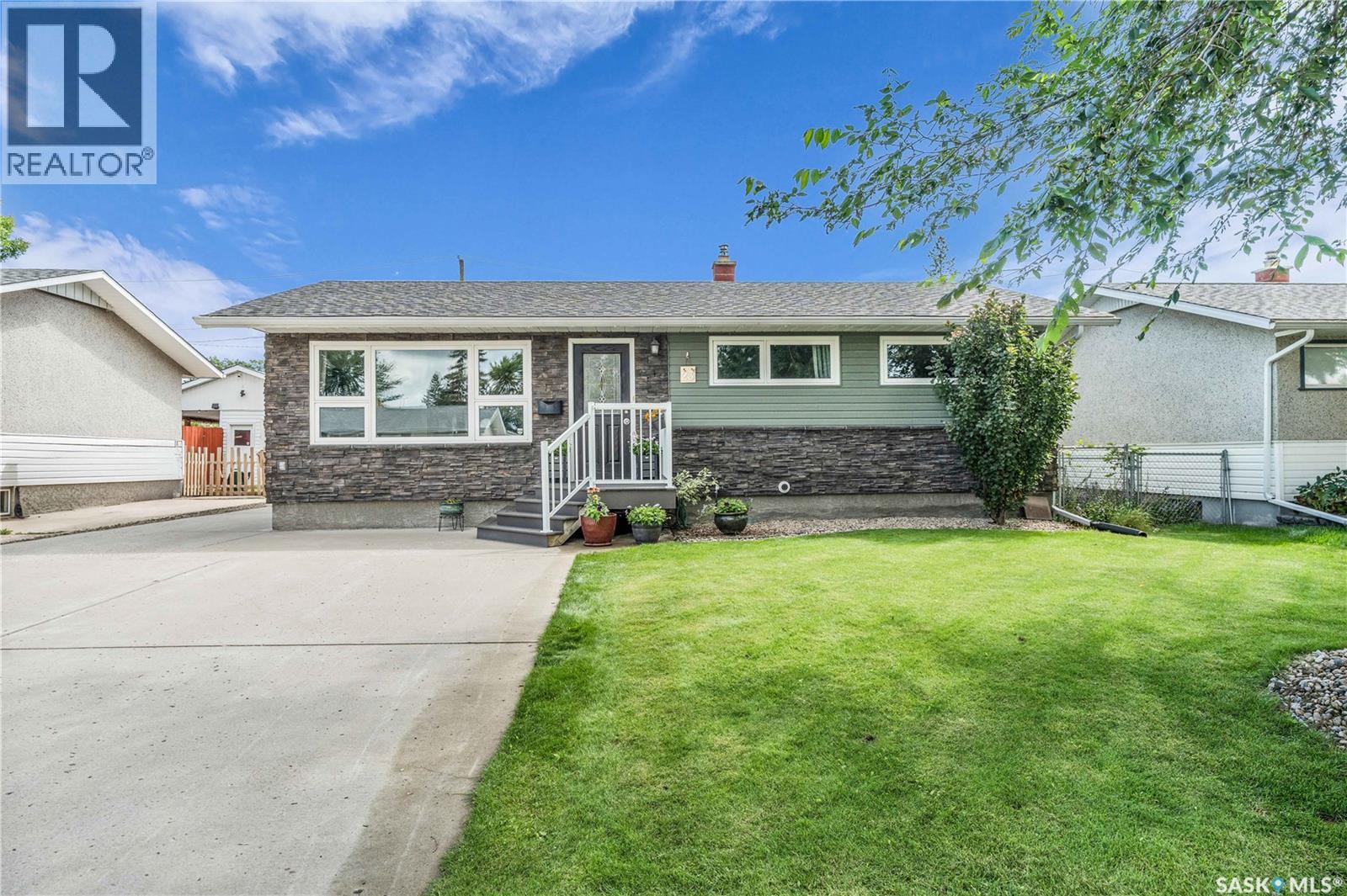 23 Armour Street, Regina, Saskatchewan  S4R 4G4 - Photo 3 - SK032811