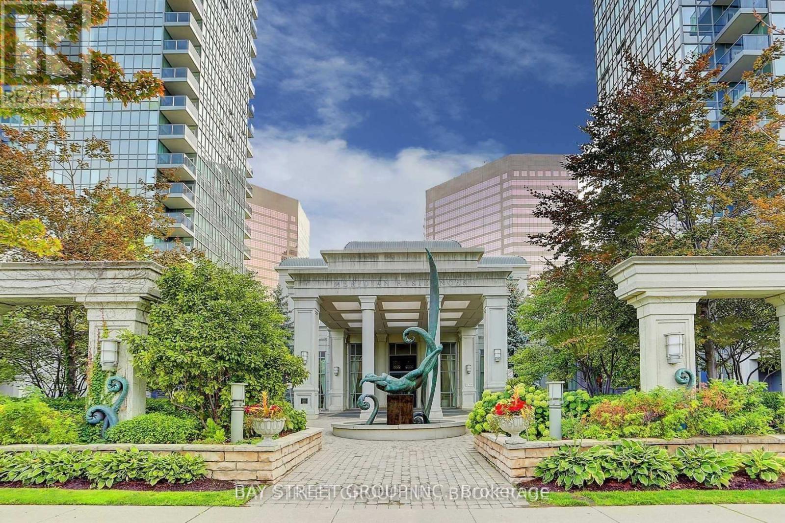 818 - 25 GREENVIEW AVENUE, Toronto, Ontario