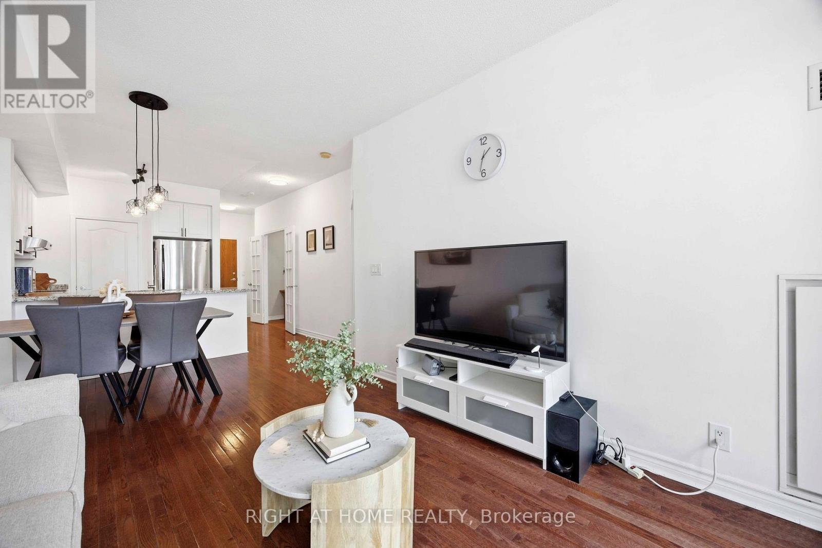 2404 - 1 Elm Street W, Mississauga, Ontario  L5B 4M1 - Photo 10 - W13001732