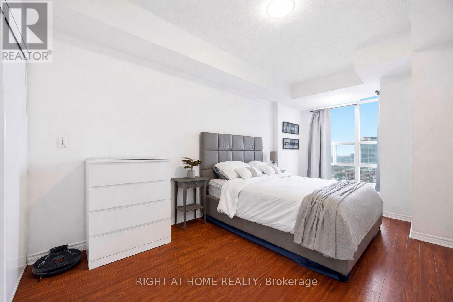 2404 - 1 Elm Street W, Mississauga, Ontario  L5B 4M1 - Photo 16 - W13001732