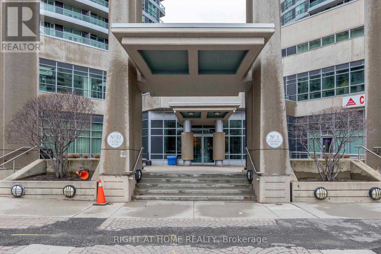 2404 - 1 Elm Street W, Mississauga, Ontario  L5B 4M1 - Photo 2 - W13001732