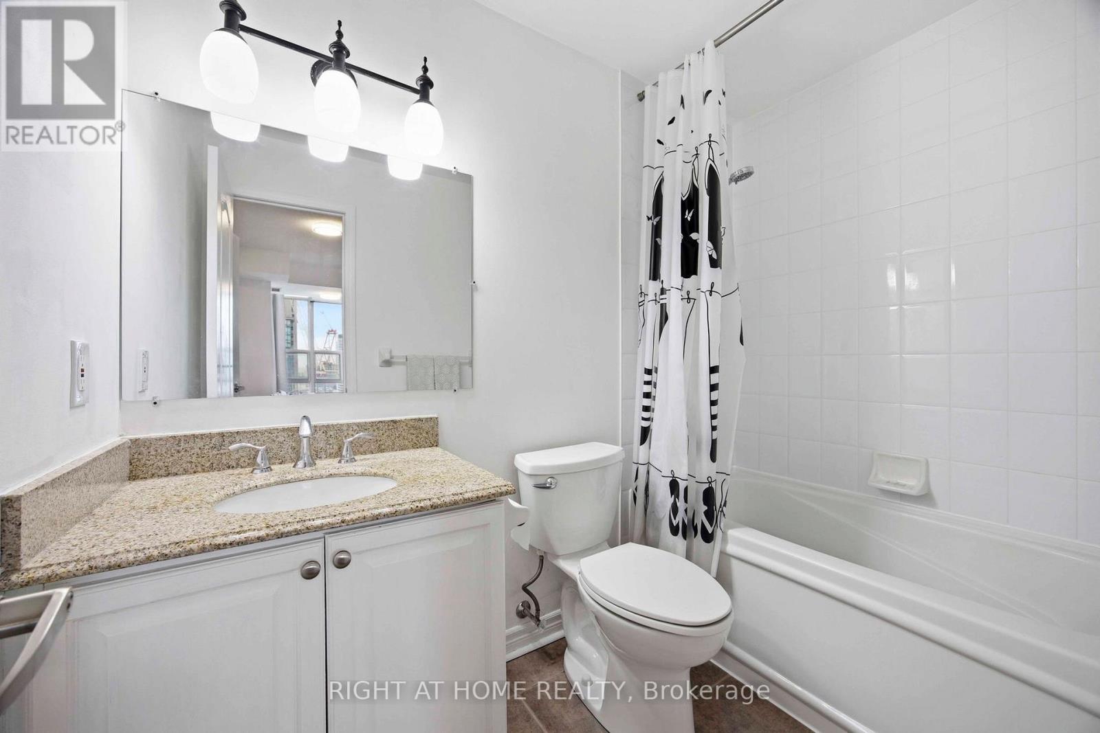 2404 - 1 Elm Street W, Mississauga, Ontario  L5B 4M1 - Photo 20 - W13001732