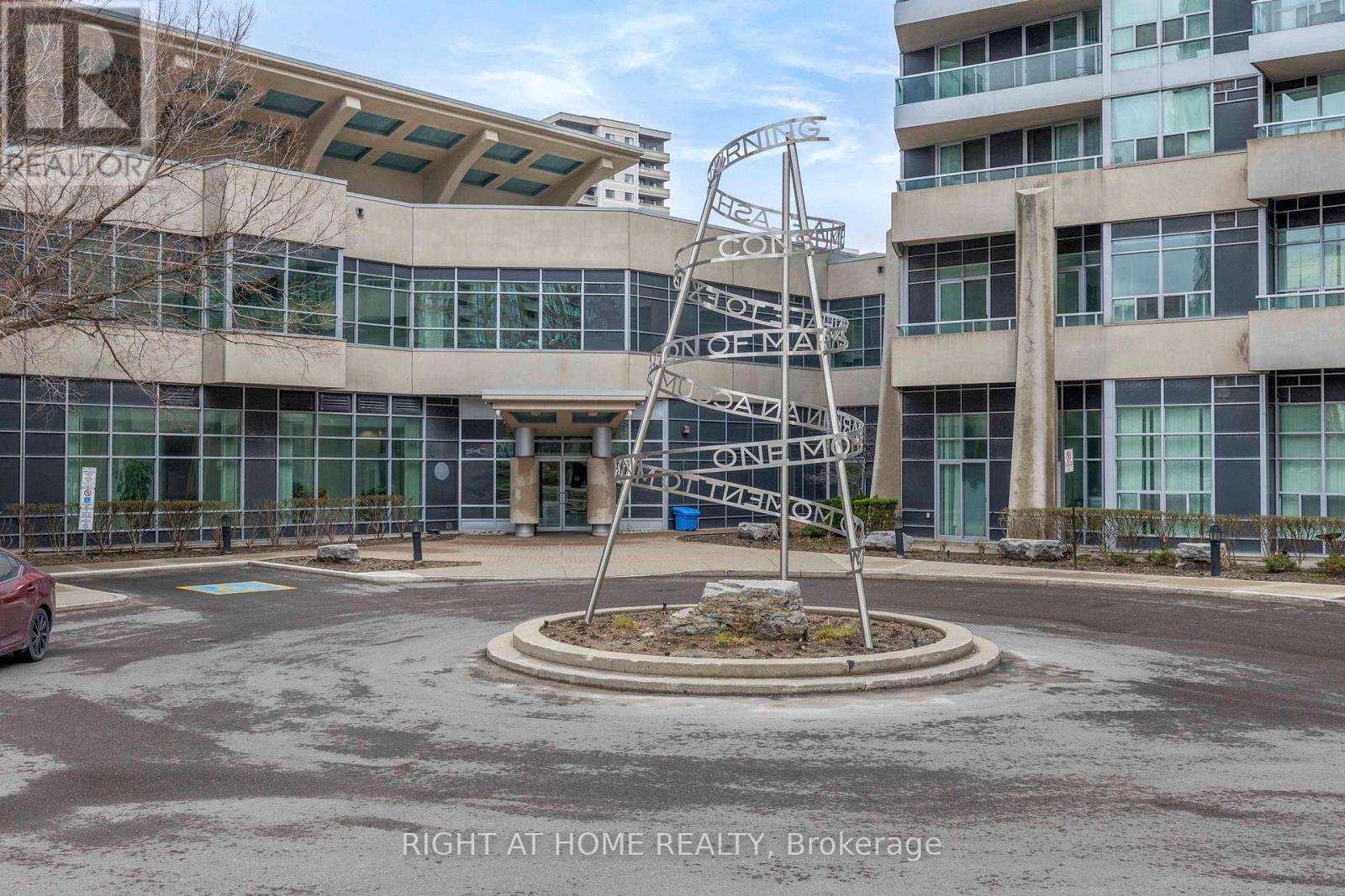 2404 - 1 Elm Street W, Mississauga, Ontario  L5B 4M1 - Photo 23 - W13001732