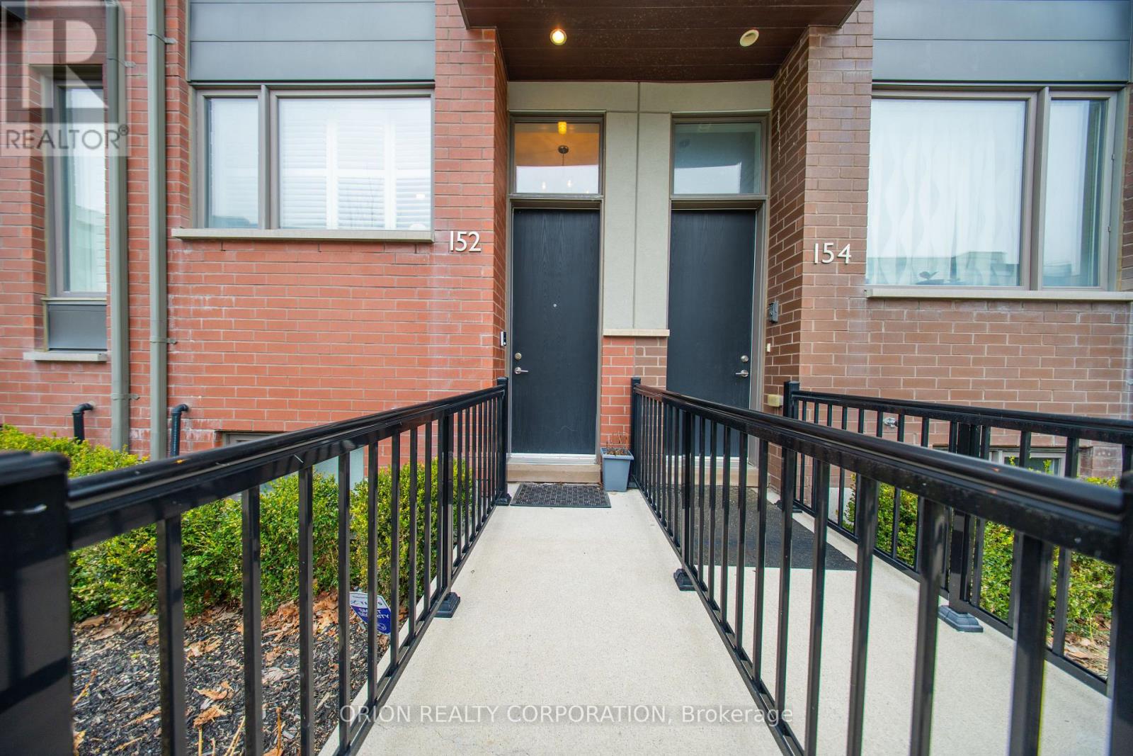 152 Frederick Tisdale Drive, Toronto, Ontario  M3K 0A8 - Photo 4 - W13006934