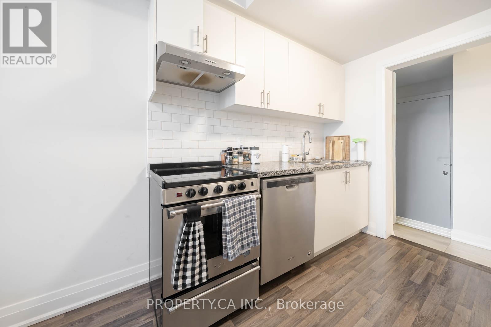 1 - 1776a Lawrence Avenue W, Toronto, Ontario  M6L 0A3 - Photo 4 - W13006944