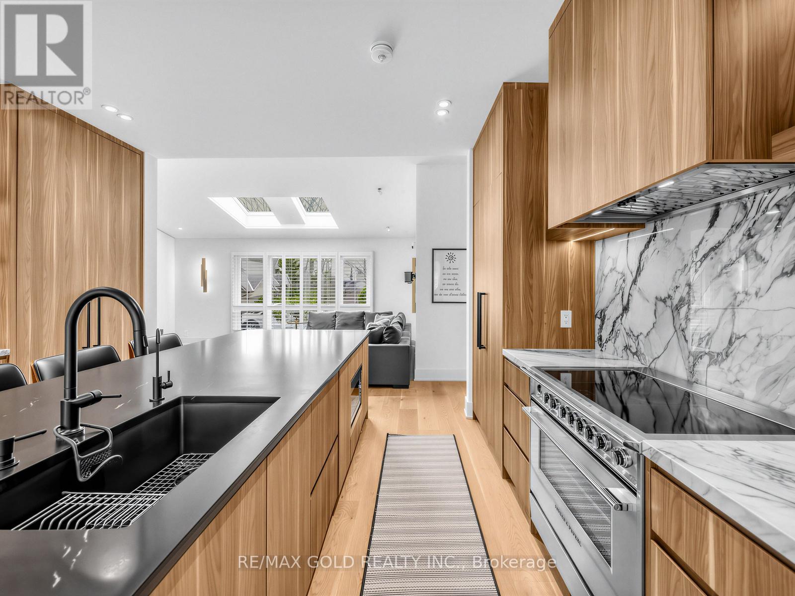 5 Crediton Court, Toronto, Ontario  M9B 3B9 - Photo 13 - W13007006