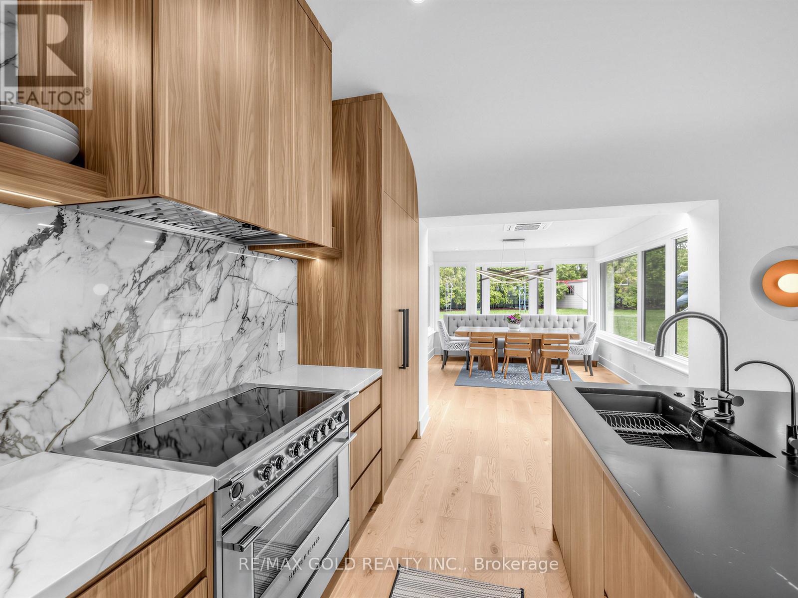 5 Crediton Court, Toronto, Ontario  M9B 3B9 - Photo 14 - W13007006