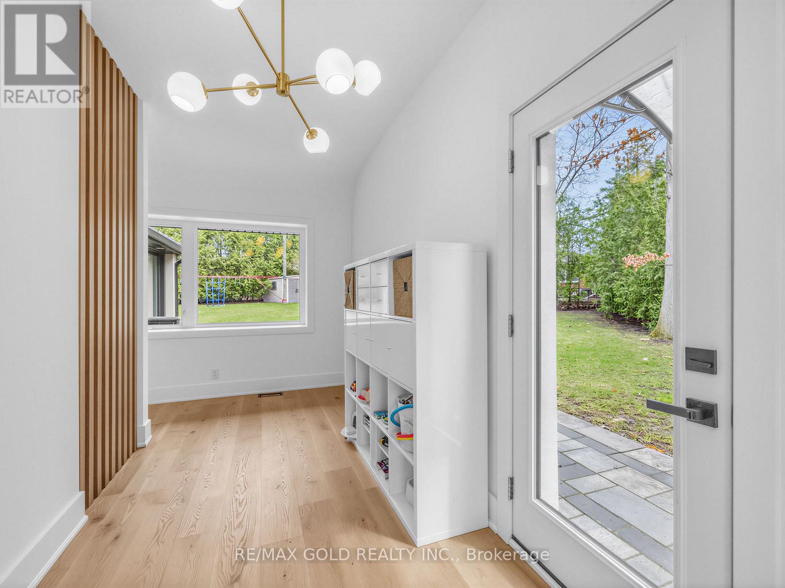 5 Crediton Court, Toronto, Ontario  M9B 3B9 - Photo 15 - W13007006