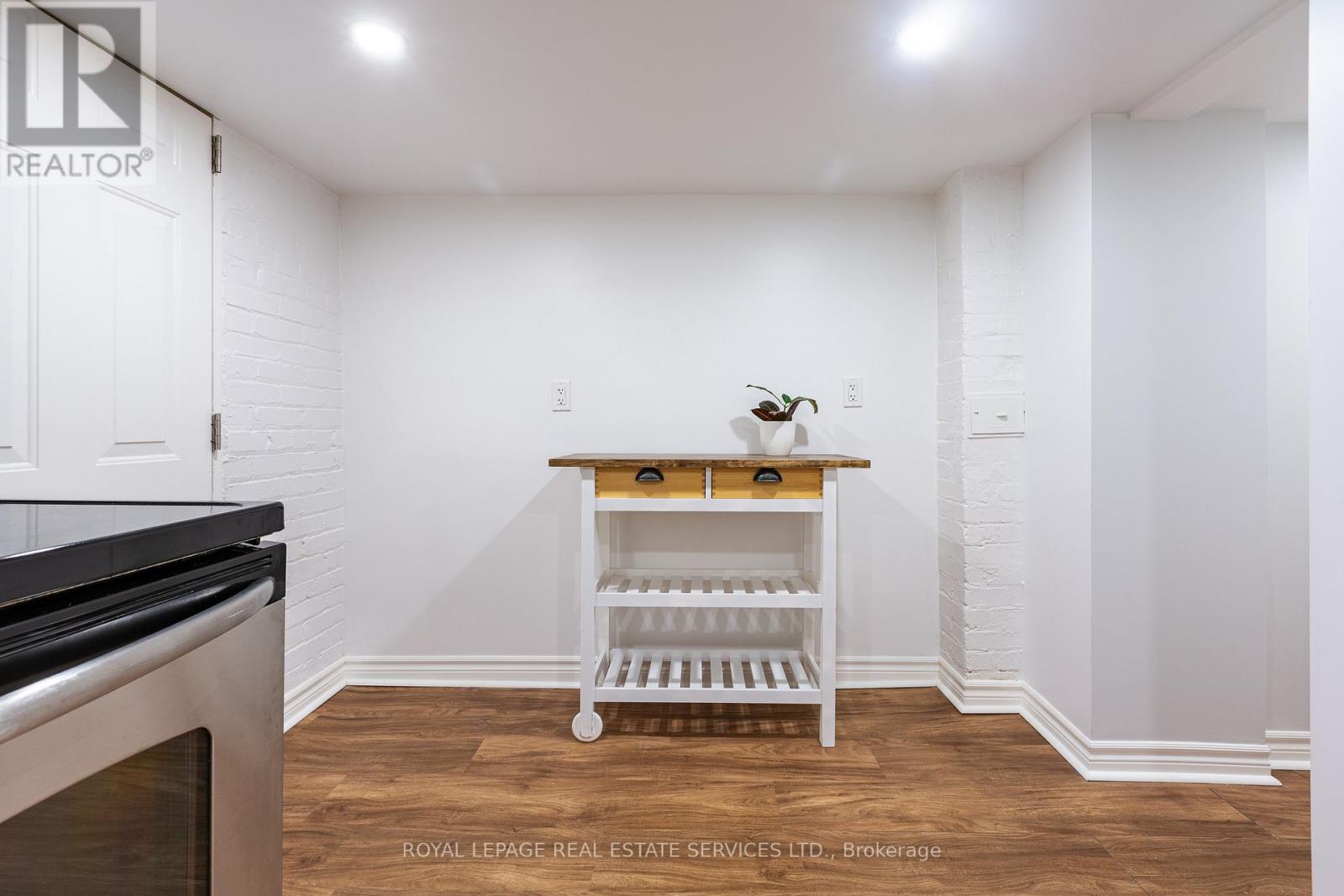 29 Parkside Drive, Toronto, Ontario  M6R 2Y7 - Photo 32 - W13007054