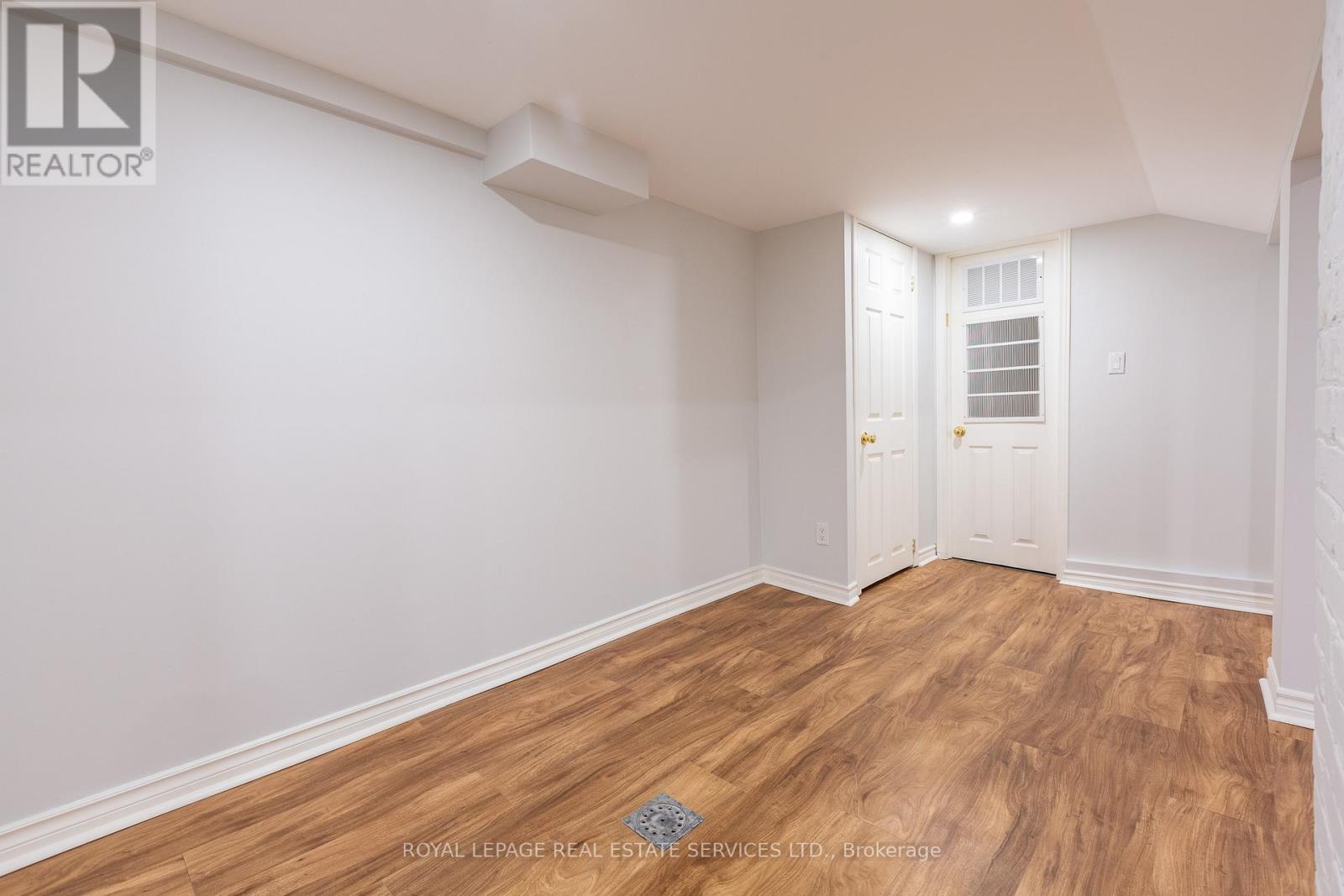 29 Parkside Drive, Toronto, Ontario  M6R 2Y7 - Photo 36 - W13007054