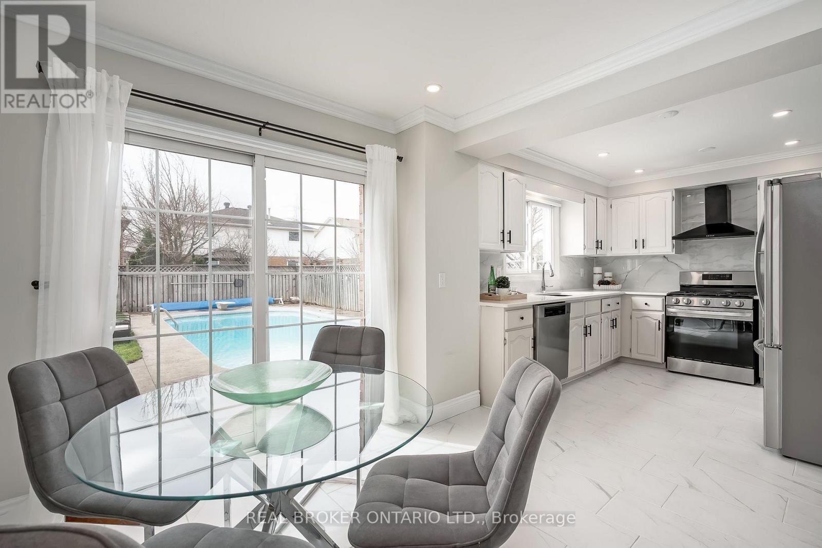 2152 Heidi Avenue, Burlington, Ontario  L7M 3X2 - Photo 23 - W13007056