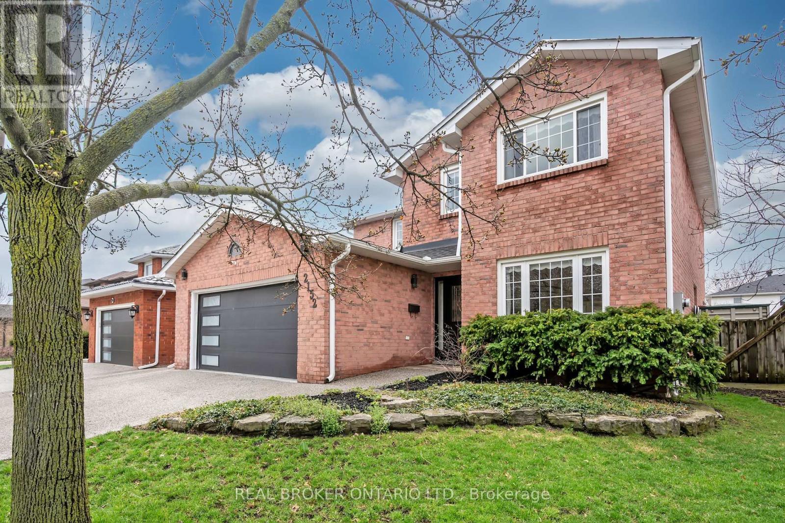 2152 Heidi Avenue, Burlington, Ontario  L7M 3X2 - Photo 3 - W13007056