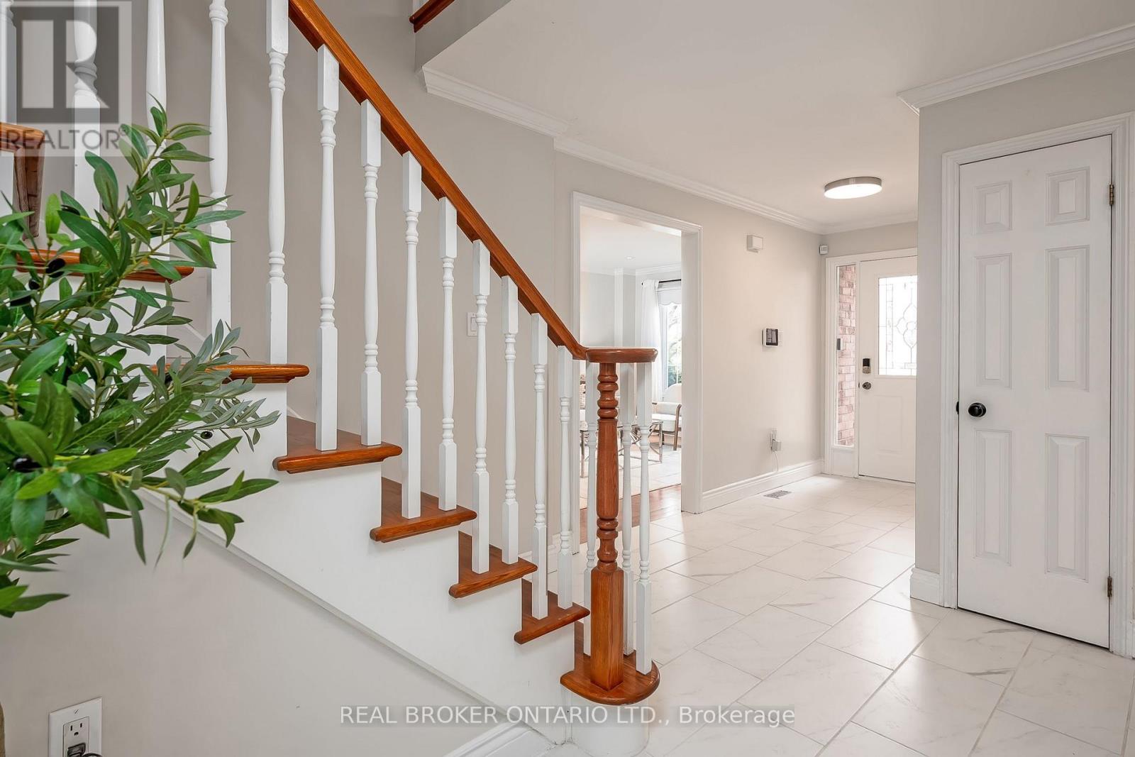 2152 Heidi Avenue, Burlington, Ontario  L7M 3X2 - Photo 7 - W13007056