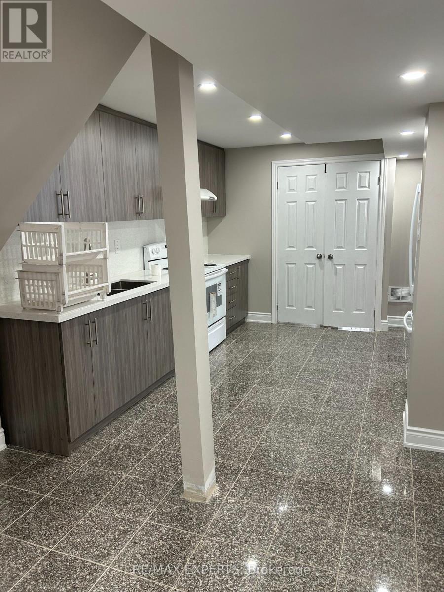 BSMT - 30 BLACK BEAR TRAIL, Brampton, Ontario