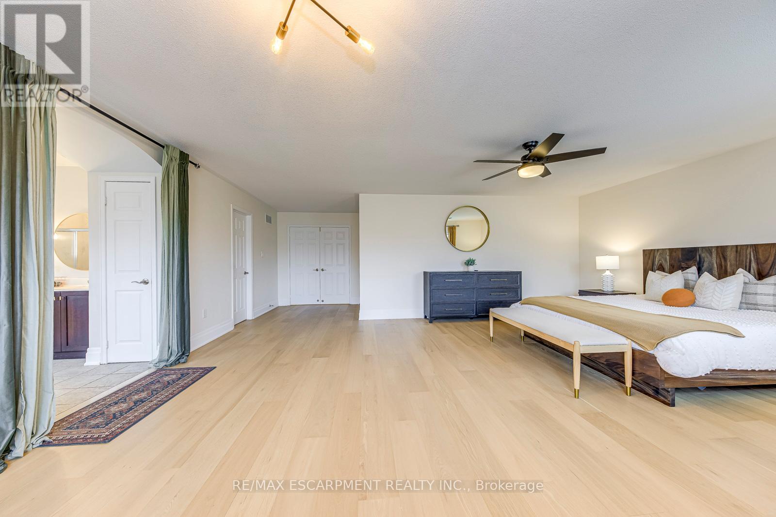 4267 Sarazen Drive, Burlington, Ontario  L7M 4Z2 - Photo 35 - W13007128