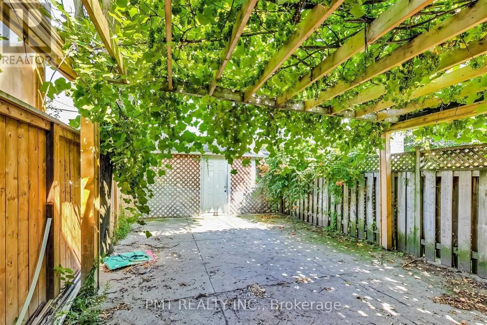 Main - 449 Concord Avenue, Toronto, Ontario  M6H 2P9 - Photo 13 - W13007150