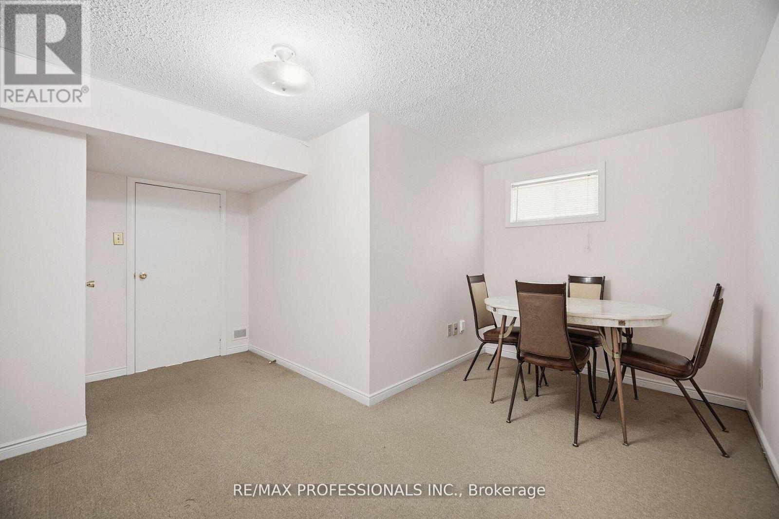 7 Pettit Drive, Toronto, Ontario  M9R 2W6 - Photo 37 - W13007172