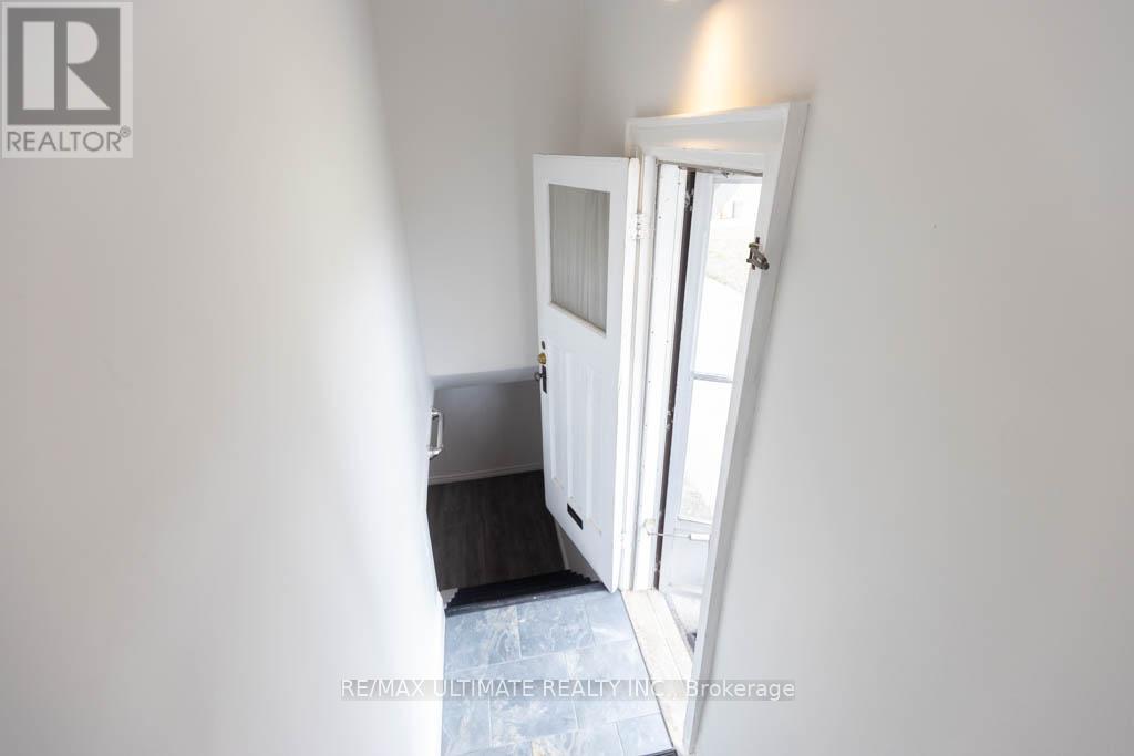 41 Thirty Third Street, Toronto, Ontario  M8W 3H2 - Photo 32 - W13007190