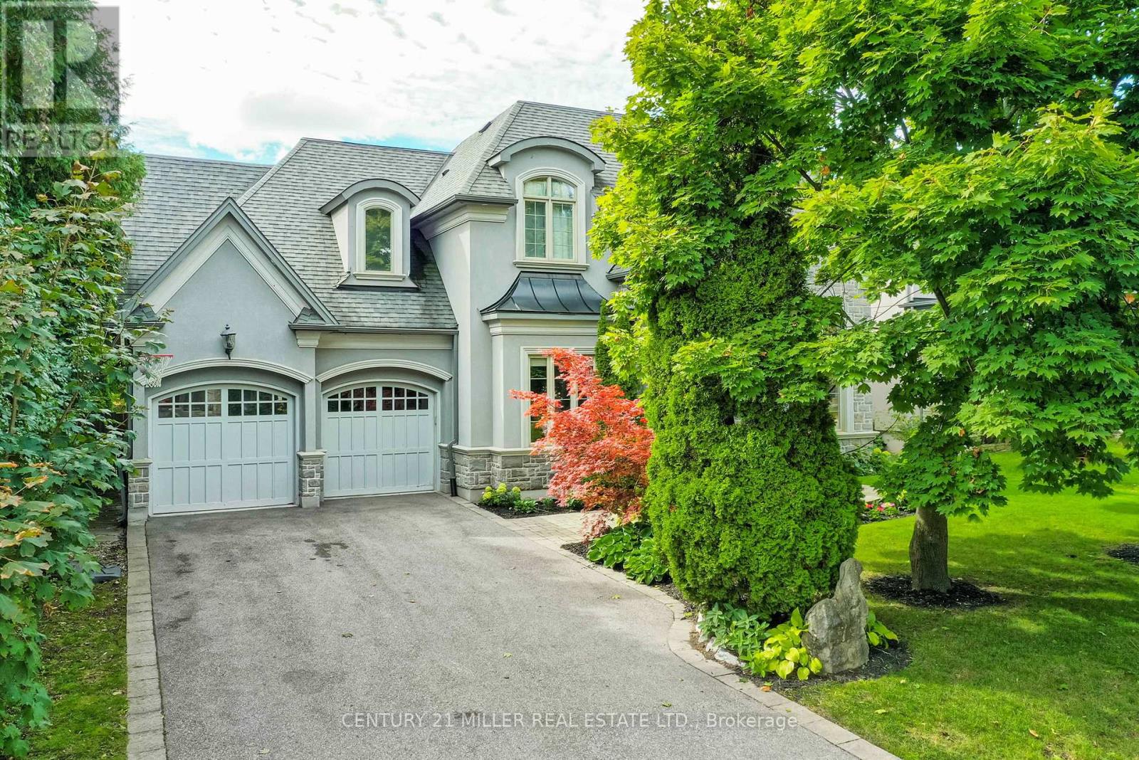 594 Maplehurst Avenue, Oakville, Ontario  L6L 4Z1 - Photo 2 - W13007226