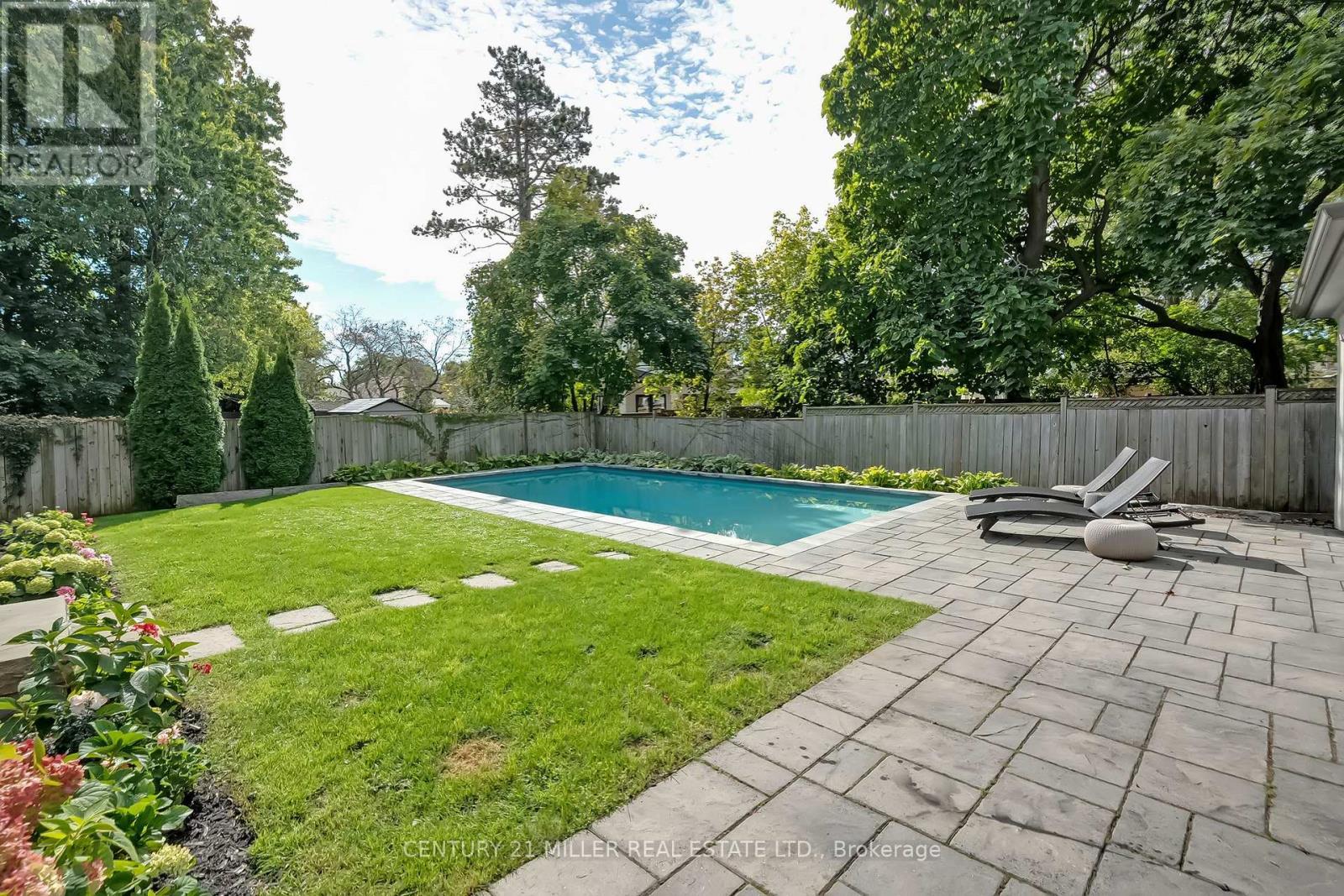 594 Maplehurst Avenue, Oakville, Ontario  L6L 4Z1 - Photo 49 - W13007226