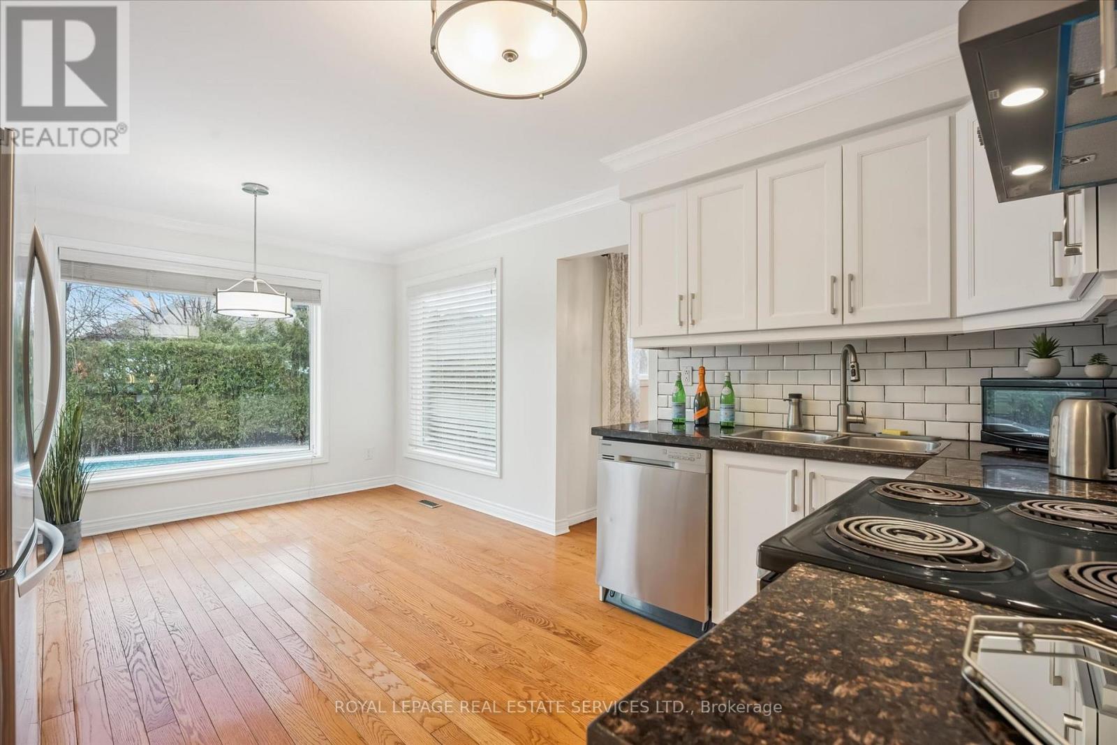 2071 Pen Street, Oakville, Ontario  L6H 3L2 - Photo 12 - W13007246