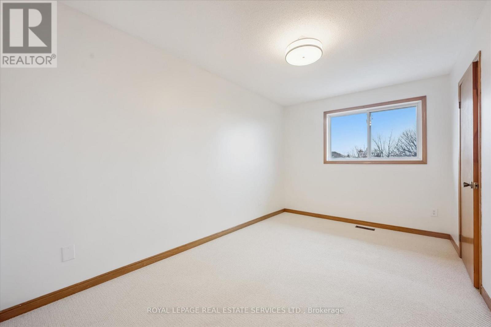 2071 Pen Street, Oakville, Ontario  L6H 3L2 - Photo 30 - W13007246