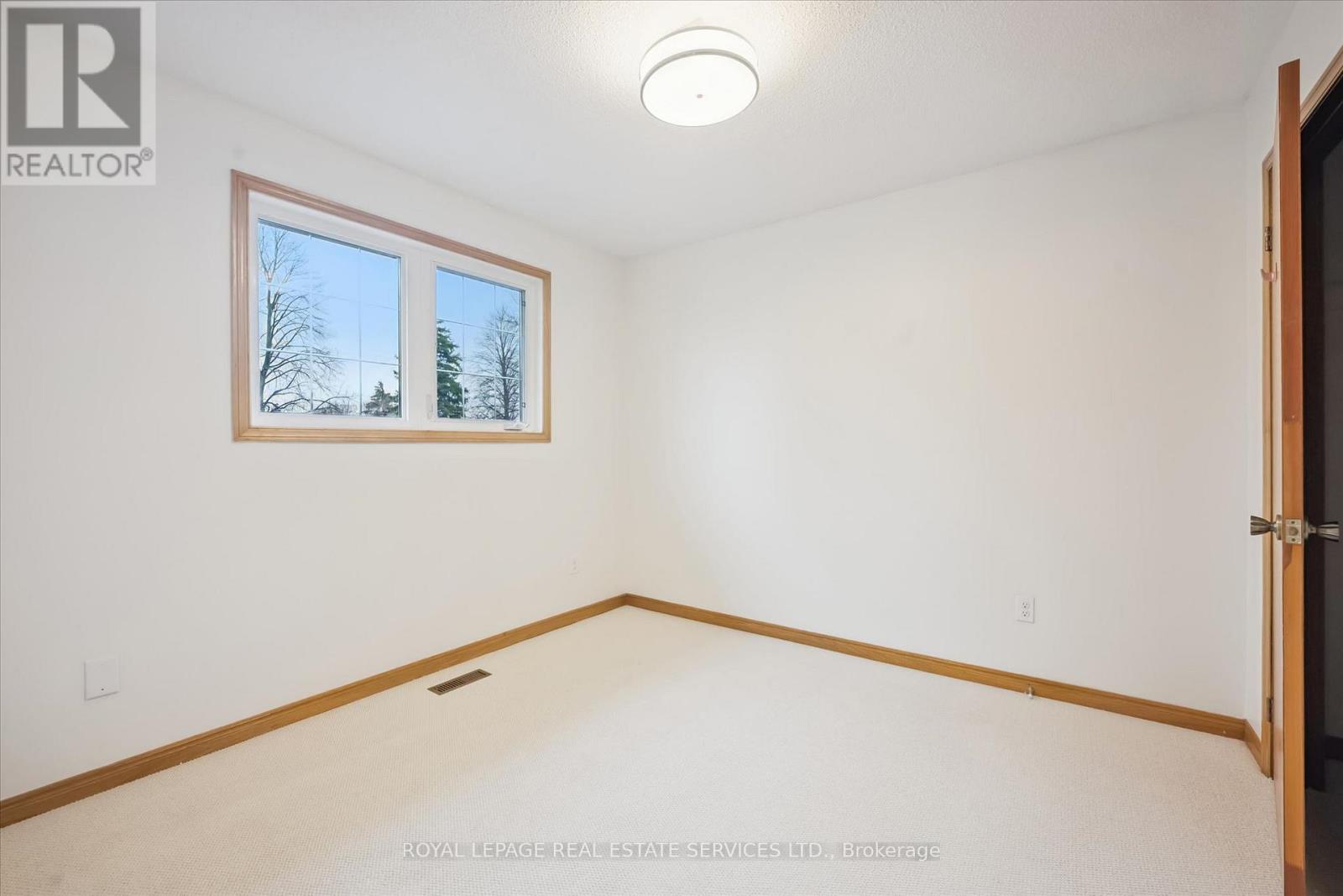 2071 Pen Street, Oakville, Ontario  L6H 3L2 - Photo 35 - W13007246