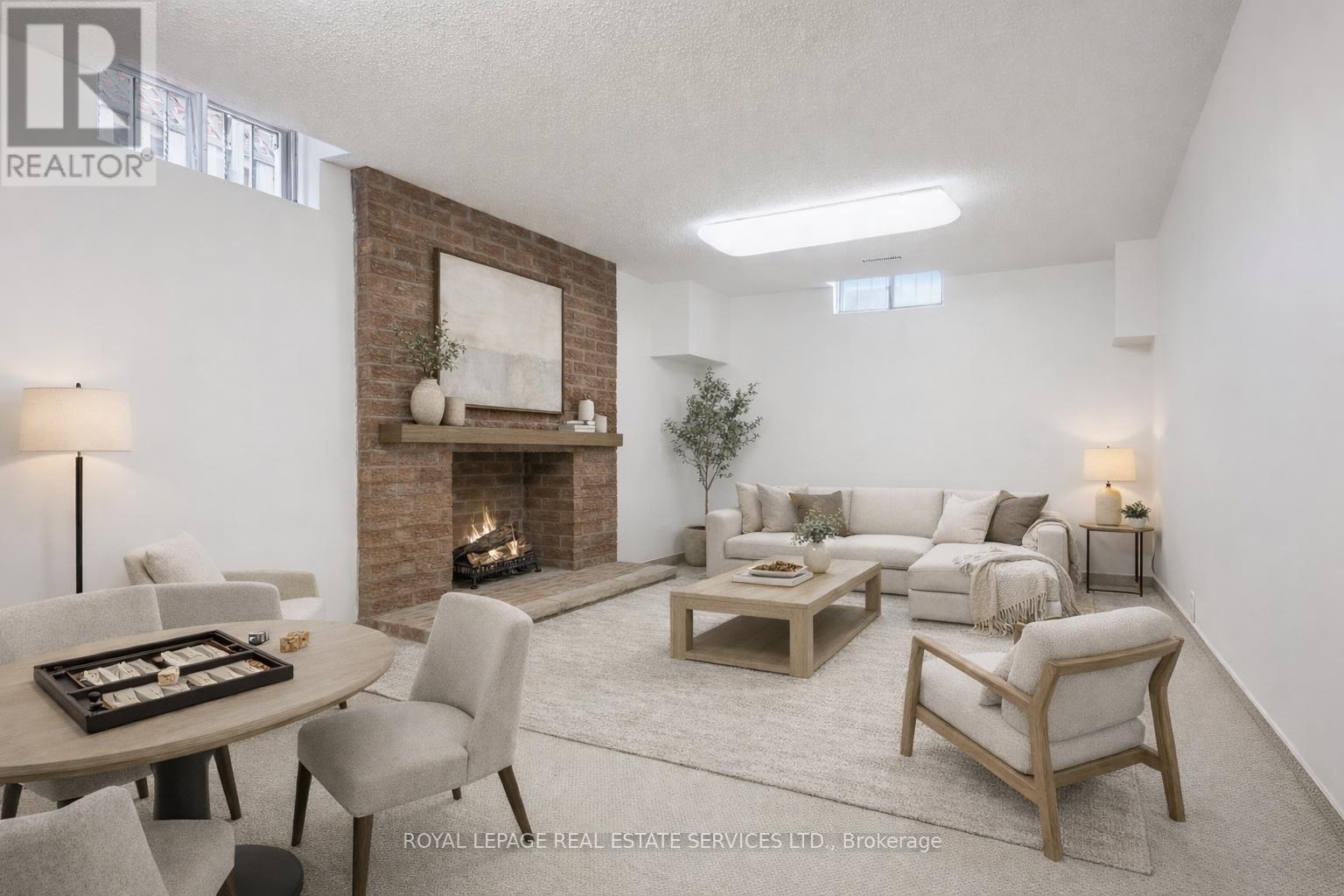 2071 Pen Street, Oakville, Ontario  L6H 3L2 - Photo 40 - W13007246