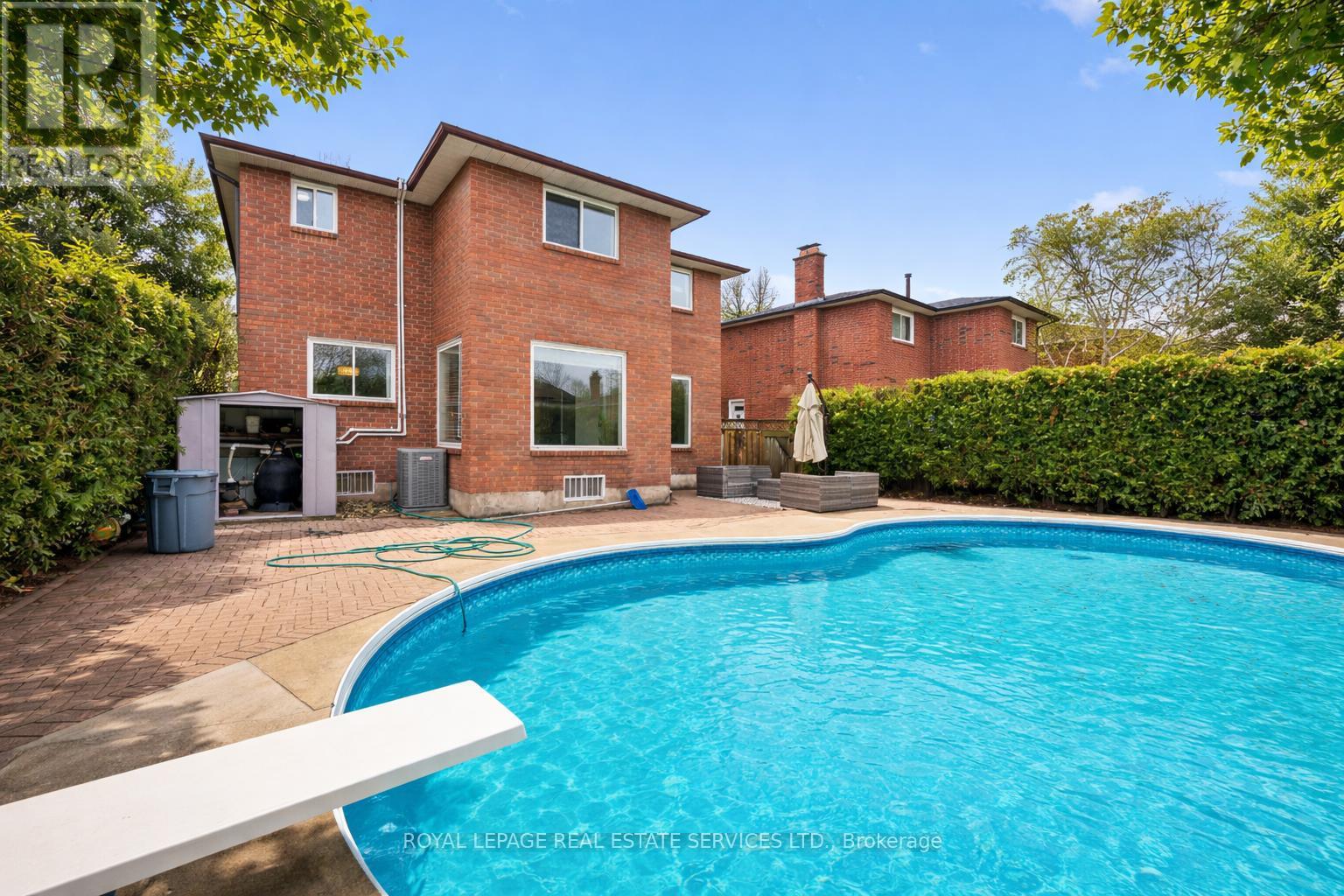 2071 Pen Street, Oakville, Ontario  L6H 3L2 - Photo 47 - W13007246
